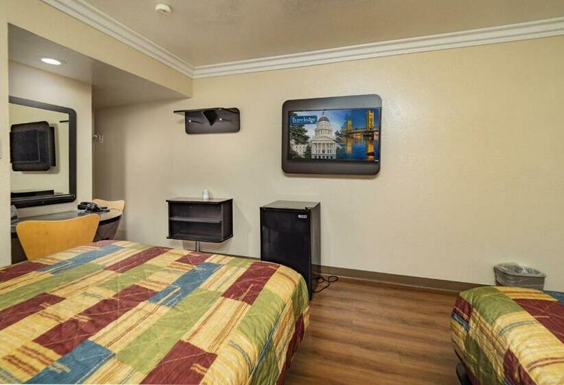 Номер Стандарт 2 Двуспальные Кровати, Travelodge By Wyndham Sacramento Convention Center