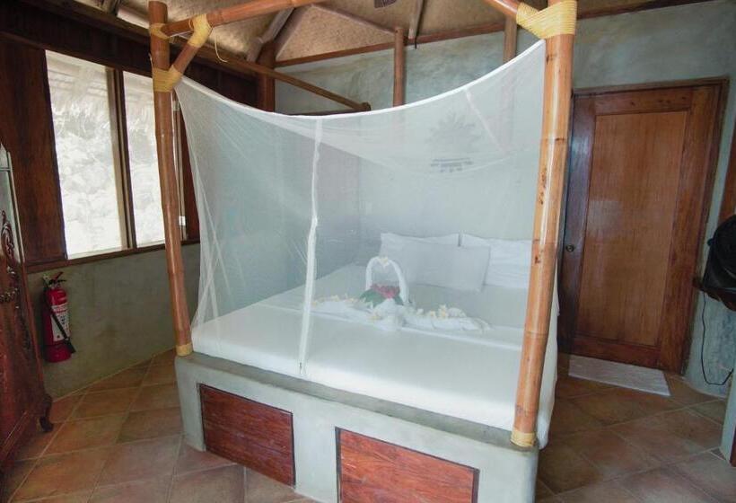 Quarto Estandar Vista Mar, Sangat Island Dive Resort