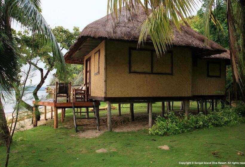 Quarto Deluxe Vista Mar, Sangat Island Dive Resort