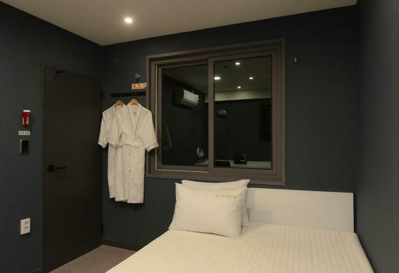 Номер Стандарт, Top Motel Busan