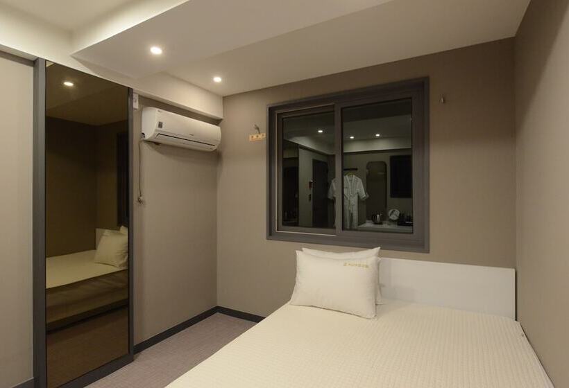 Номер Стандарт, Top Motel Busan