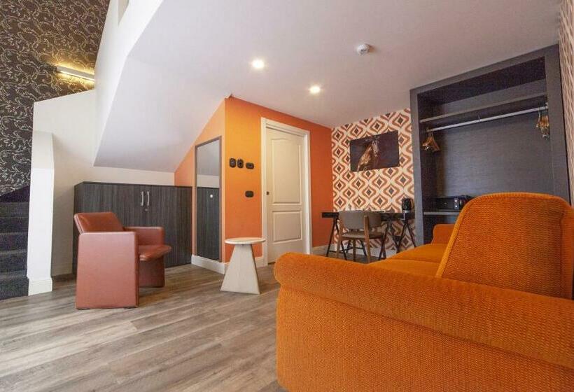 سوئیت با چشم‌انداز, Al Campanile   Luxury Suites & Apartments