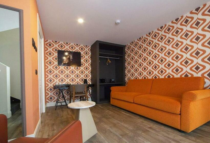 سوئیت با چشم‌انداز, Al Campanile   Luxury Suites & Apartments