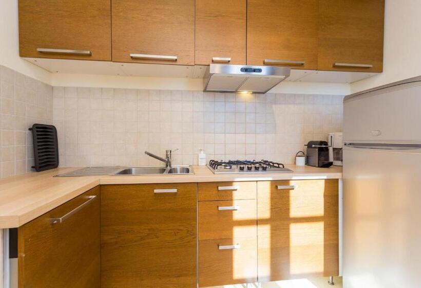 2 Bedrooms Apartment Lake View, Antico Casale Tiravento