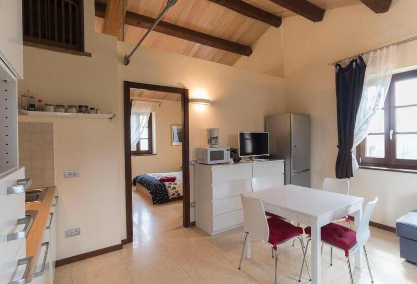 آپارتمان 1 خوابه با تراس, Antico Casale Tiravento
