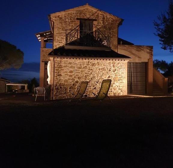 آپارتمان 1 خوابه با بالکن, Antico Casale Tiravento