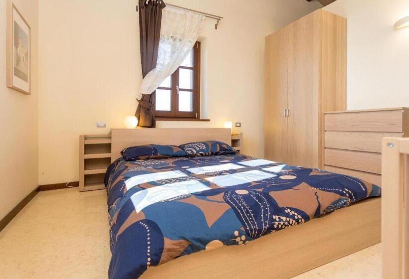 آپارتمان 1 خوابه با تراس, Antico Casale Tiravento