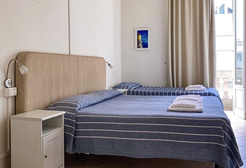 اتاق استاندارد با سرویس بهداشتی مشترک, Stop & Sleep Bergamo