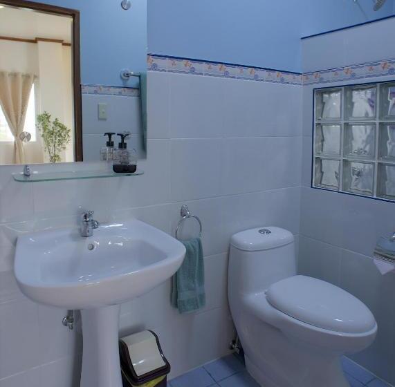 Quarto Deluxe com Sacada, Divegurus Boracay Beach Resort