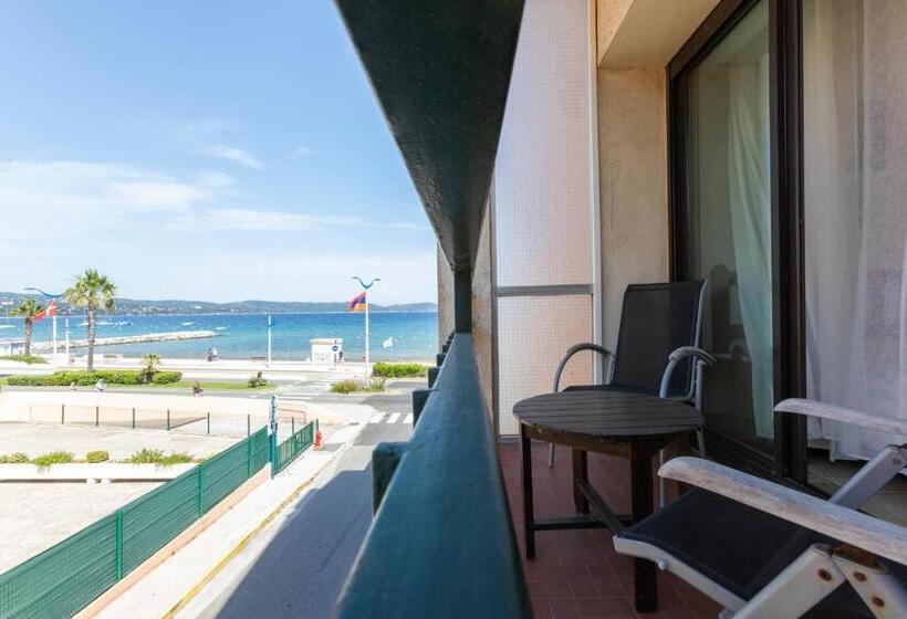 带景观的三人标准房间, Hôtel Les Alizés
