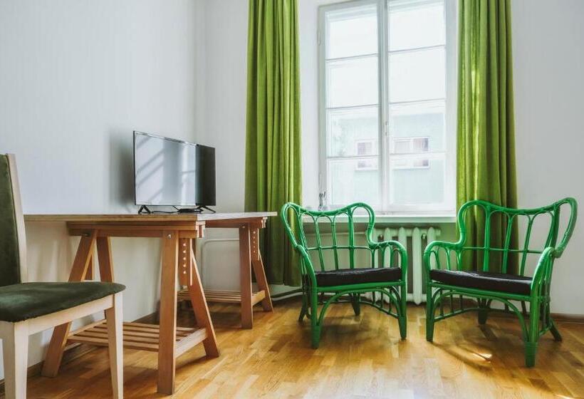اتاق استاندارد, Rooms And Suites At Bookinn B&b