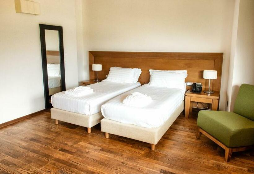 اتاق استاندارد, Aqua Montis Resort & Spa