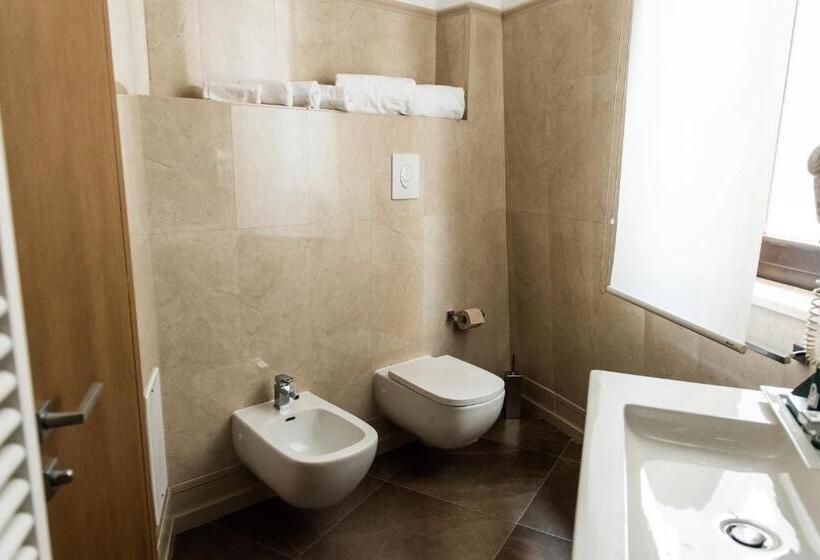 سوییت لوکس, Aqua Montis Resort & Spa