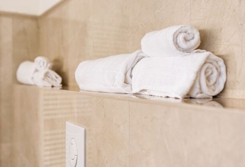 اتاق راحتی سه تخته, Aqua Montis Resort & Spa