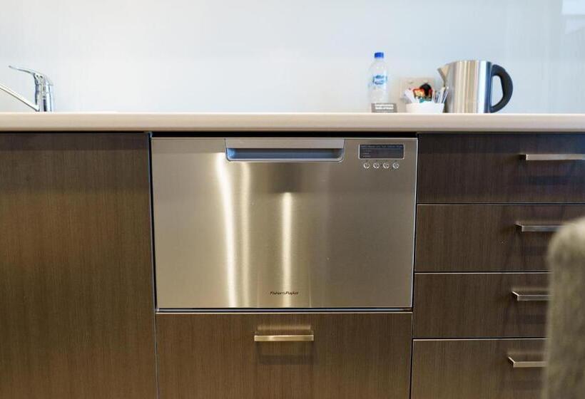 Апартаменты 2 Спальни, Quest East Perth