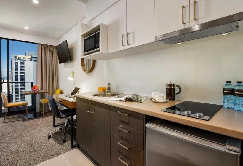 Студио Executive, Quest East Perth