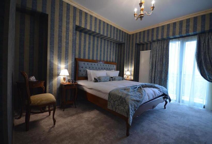 اتاق استاندارد با بالکن, The Arlington Boutique