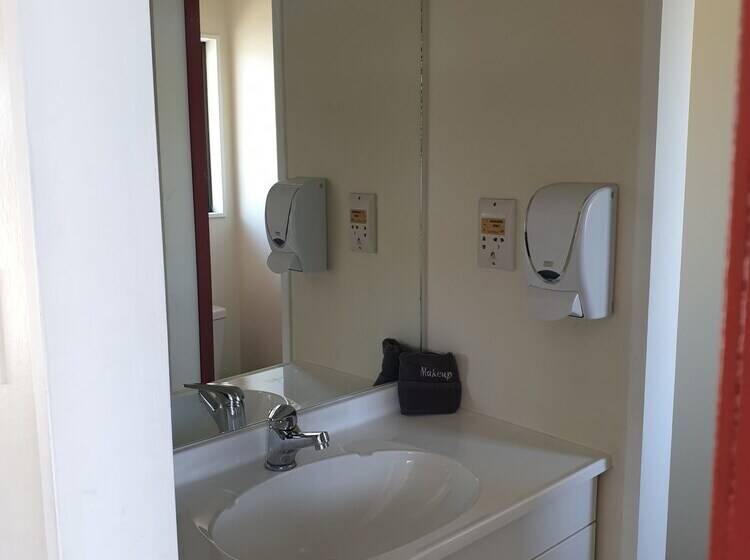 Апартаменты 2 Спальни, Oxford Court Motel
