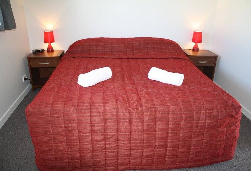 Люкс 2 Спальни, Oxford Court Motel