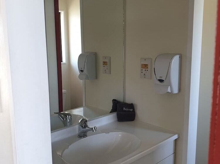Апартаменты 2 Спальни, Oxford Court Motel