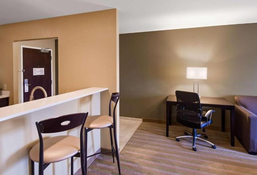 Люкс, Best Western Plus Thornburg Inn & Suites