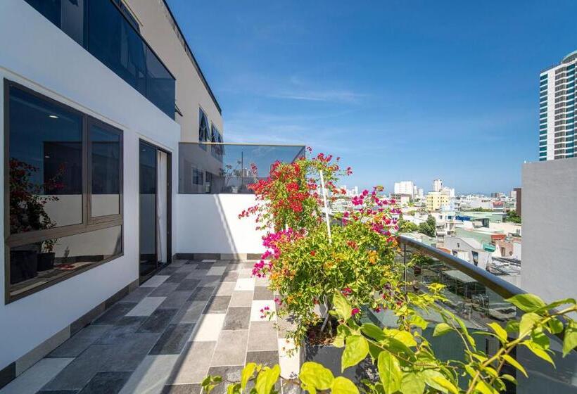 1 Bedroom Penthouse Apartment, Hsuites Riverside Hotel And Apartment