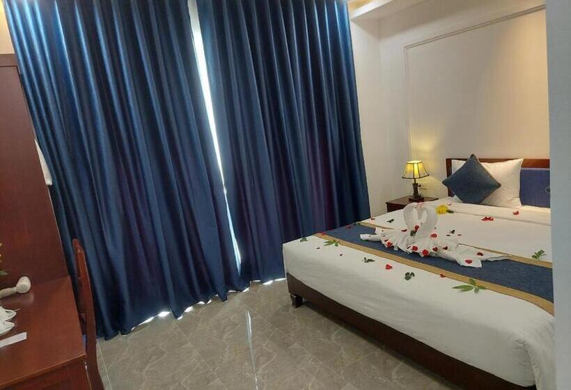 اتاق استاندارد با چشم‌انداز استخر, May Boutique Villa Hội An