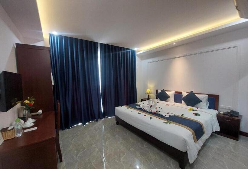 اتاق استاندارد با چشم‌انداز استخر, May Boutique Villa Hội An