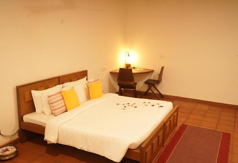 스탠다드 룸 킹사이즈 침대, Niraamaya Retreats Vaidekam, Kannur