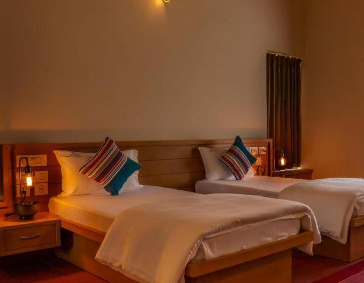 Люкс Повышенной Комфортности, Niraamaya Retreats Vaidekam, Kannur