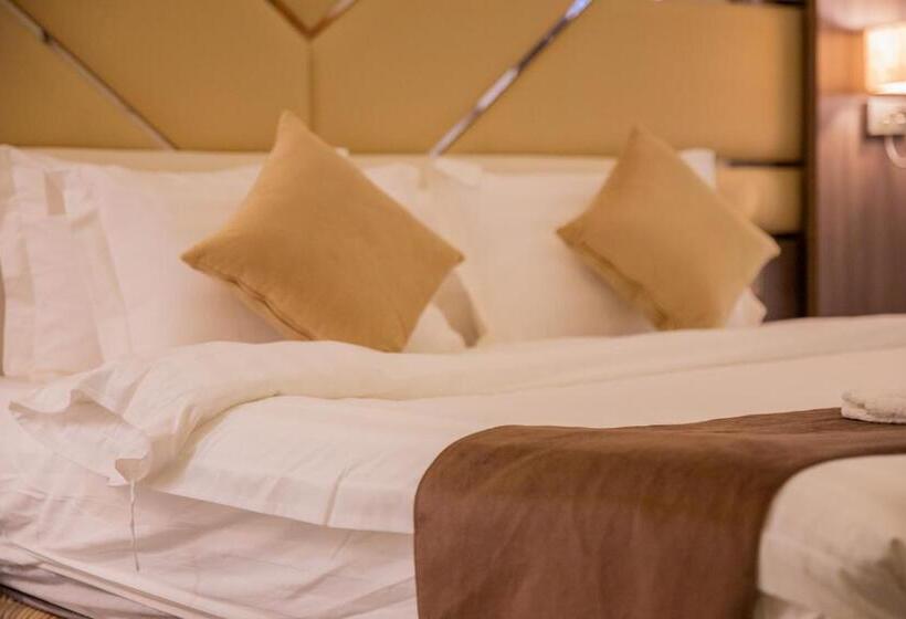 Estudi Deluxe, Guest House Hotel Apartments