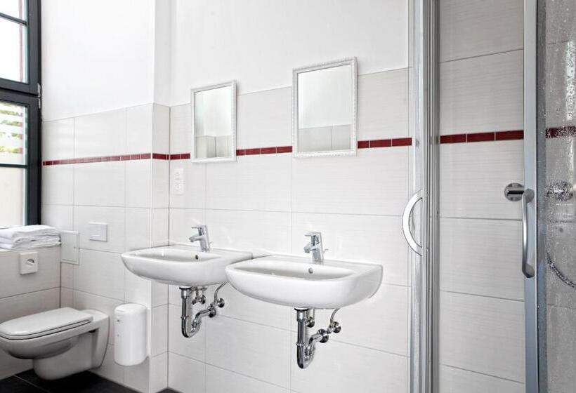 Quarto Quádruplo Estandar, Hostel Am Güterbahnhof