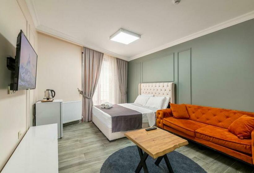 اتاق استاندارد, Royal Luxury Hotels Suites