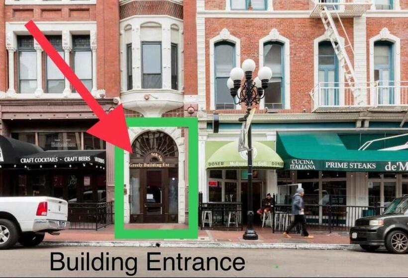 سوییت لوکس, Greely Gaslamp   Loft W Parking & 4 Beds #301