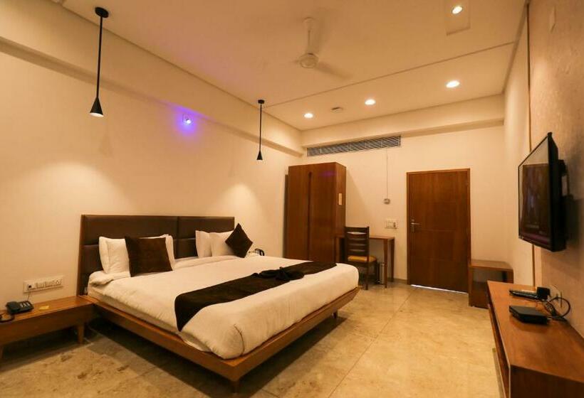 Номер Deluxe с Балконом, Club Heaven Palanpur