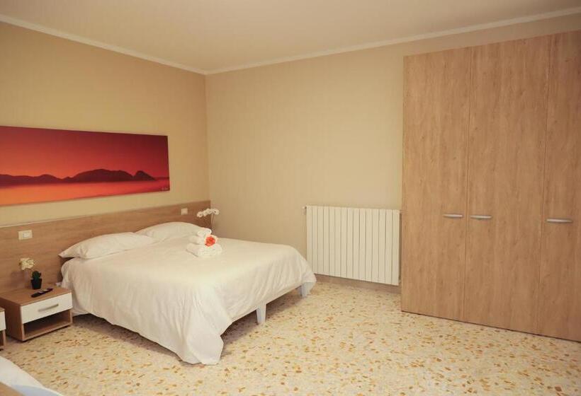 スタンダードトリプルルーム, Bed And Breakfast Dimora Peluso