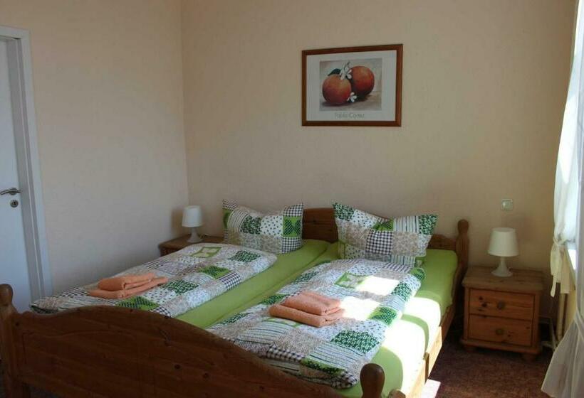 Номер Стандарт, Pension Am Stadtgraben