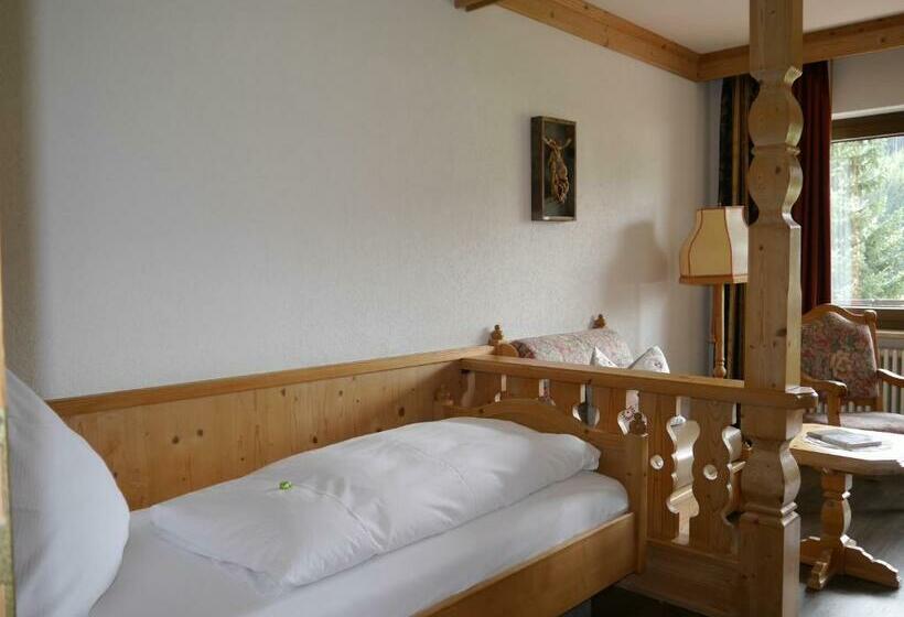 Quarto Standard Individual com Balcão, Landgasthof Jostalstüble