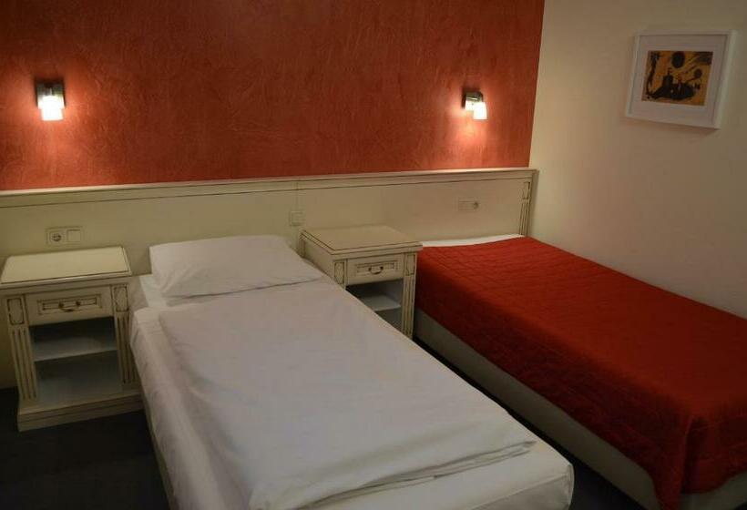 Номер Стандарт, Pension Bellevue