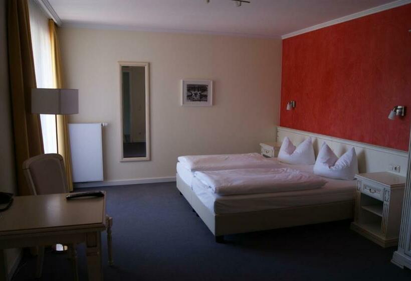 Люкс с Балконом, Pension Bellevue