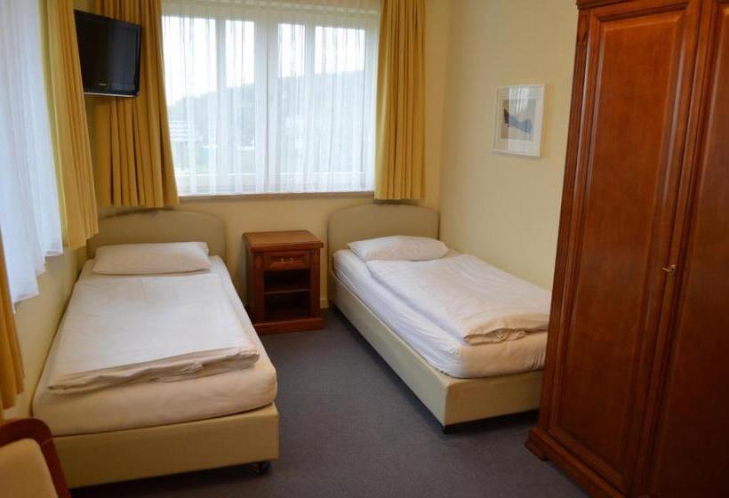 Семейный люкс с 2 спальнями и террасой, Pension Bellevue