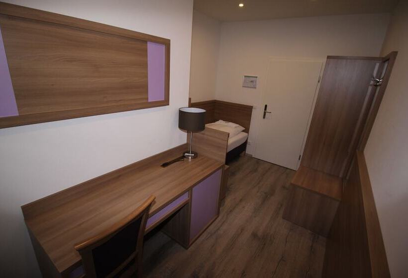 اتاق استاندارد یک نفره, Slamba Hostel