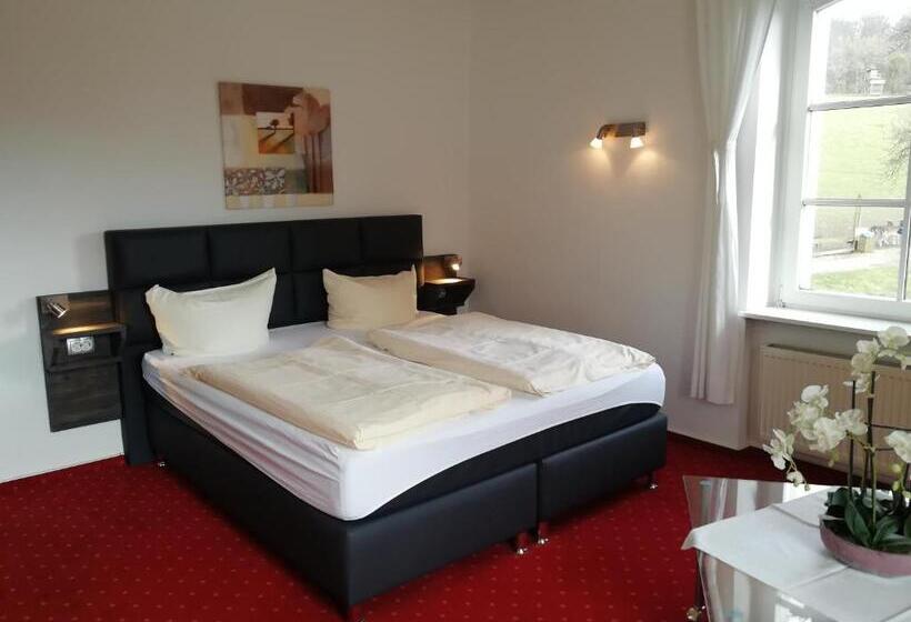 家庭套房, Waldhotel Forsthaus Remstecken