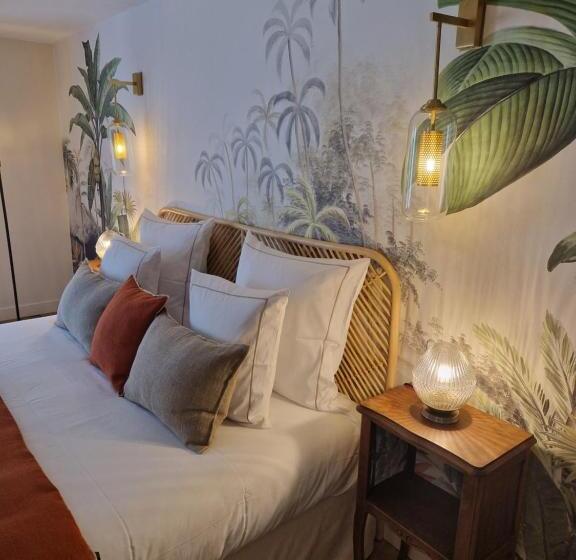 Deluxe room with river view, Au Moulin Saint Nicol   Honfleur