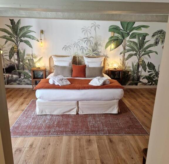 Deluxe room with river view, Au Moulin Saint Nicol   Honfleur