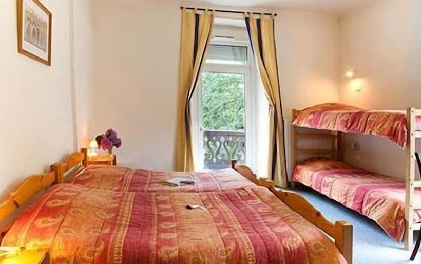 Четырехместный Номер Стандарт, Brit Hotel Grand Hotel Munster