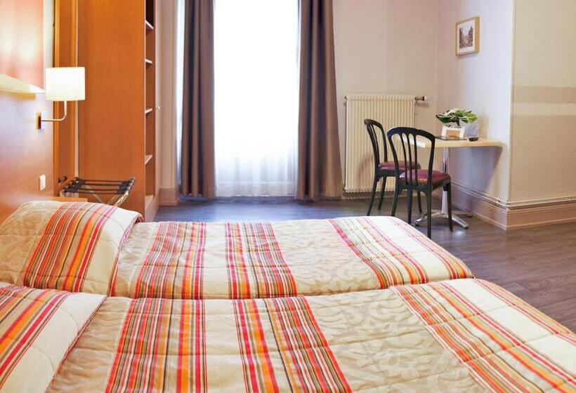 Студия Стандарт, Brit Hotel Grand Hotel Munster