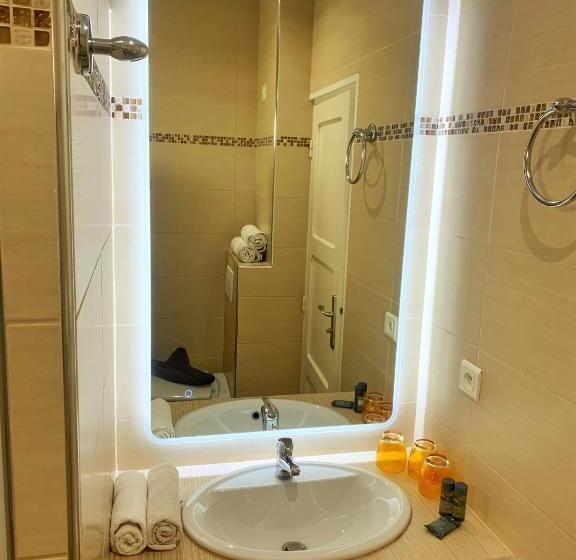 Семейный Номер Боковой Вид на Море, Hôtel Beau Soleil