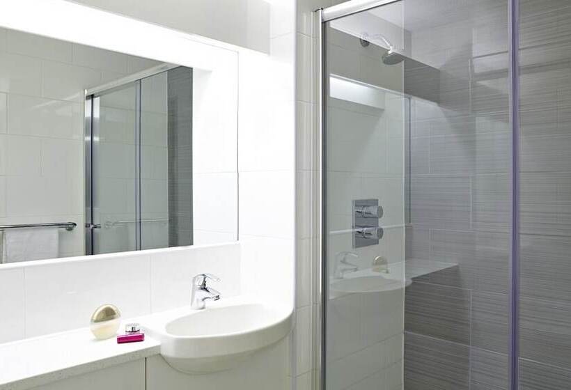 Семейный Номер, Go2 Hotels Burton Upon Trent Central