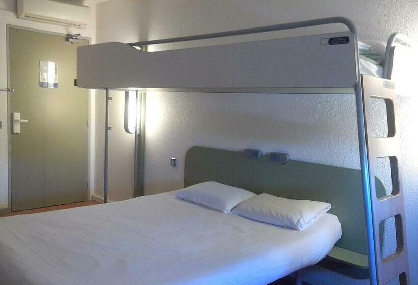 Номер Стандарт Трехместный, Ibis Budget Poitiers Sud